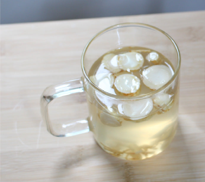 Making Ginseng Honey Tea.